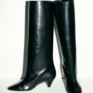 Meet your Posher, Violet